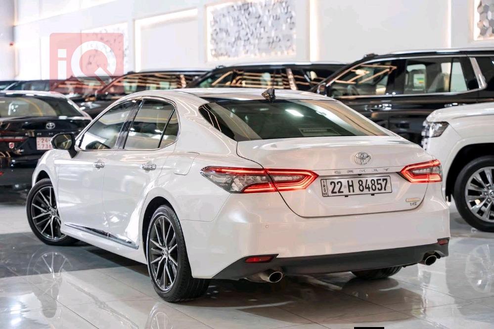 تۆیۆتا کامری